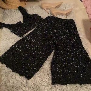 2piece never used but w/out tag croptop S pants XS